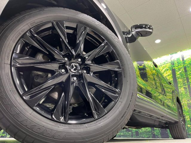 �y����19�C���`�A���~�z�C�[���z�O�ςɃ}�b�`���������A���~�z�C�[���𑕒����Ă���܂��B�e��ЊO�A���~�z�C�[����A�X�^�b�h���X�^�C�����戵�����Ă���܂��B���񂲑��k����������