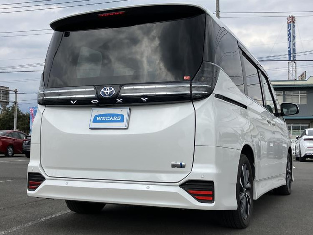 ヴォクシー1.8 ハイブリッド S-Z