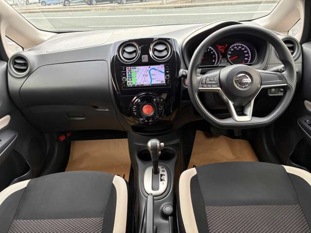 ノート1.2 X FOUR スマートセーフティエディション 4WD