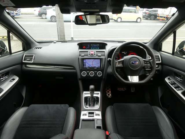 �i�����ꂽ�C���p�l����́A�X�^�C���b�V�������쐫�⎋�F���ɂ��D��A�O���̂��Ȃ��f�U�C���ɂȂ��Ă���܂�!