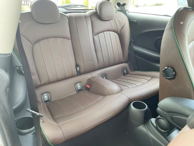 ���㕔���Ȃ��C�ɂȂ�悤�ȃL�Y�E�����ւ��蓙�A�傫�ȃ_���[�W�͂Ȃ��A�ǍD�ȏ�Ԃł��B