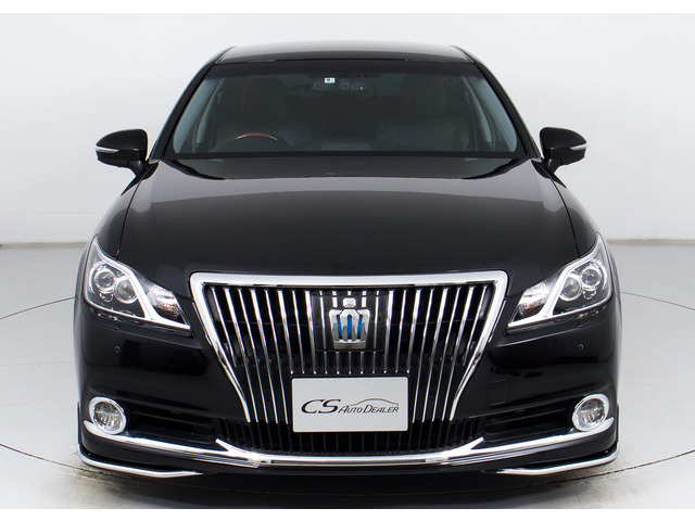 禁煙車です!室内は嫌なニオイも無く、すごく綺麗な状態です!禁煙車・・特にセダンタイプのお車では少ないですよね!!タバコのニオイが苦手なお客様必見です!快適にご乗車頂けます!!