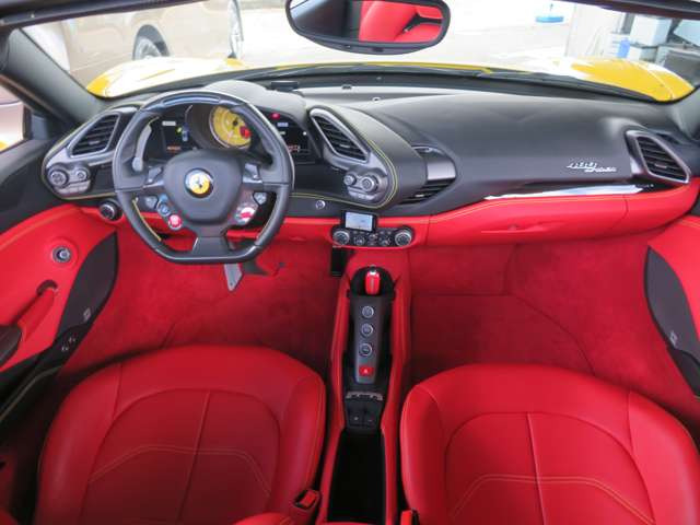 488スパイダーF1 DCT