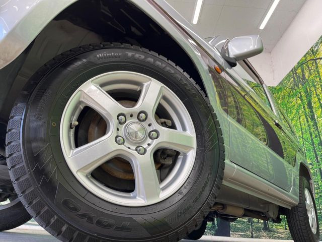 �y15�C���`�A���~�z�C�[���z�O�ςɃ}�b�`�����A���~�z�C�[���𑕒����Ă���܂��B�e��A���~�z�C�[����A�X�^�b�h���X�^�C�����戵�����Ă���܂��B���񂲑��k����������