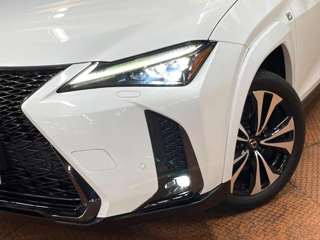 �yLED�w�b�h���C�g�z���V����ԑ��s�����ǍD�Ȏ��E���m�ۂ����S���ĉ^�]�ł��鍂�P�xLED�w�b�h���C�g�𑕔�!�_�����x�������A����d�͂��}�����Ă��܂��B