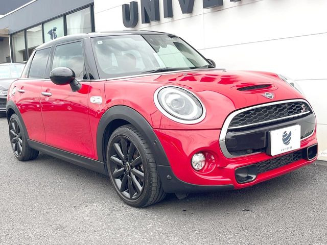 �������t�т̕ۏ؂̑��A���S�̍Œ�3�N�E���s�������ۏ�(�L��)�����p�ӁB�A���Ԃ����S���Ă��y���݂���������l�A�ۏؓ��e���[���͂������A�����_��&�I�C�������⃍�[�h�T�[�r�X���t�т��Ă���܂��B