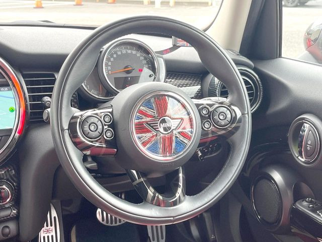 ���n���h�����̃X�������Ȃ��A���ꂢ�ȏ�Ԃ��ێ����Ă���܂��B�e�X�C�b�`���̓�����m�F�ς݂ł��B