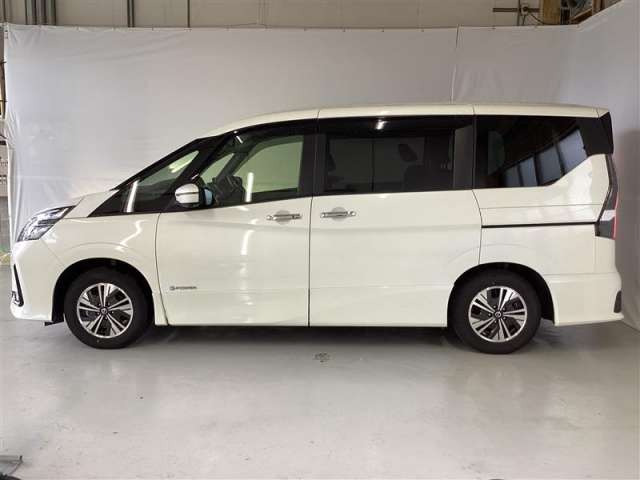 セレナ1.2 e-POWER ハイウェイスターV