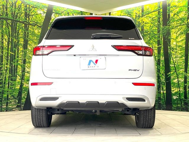 安心の最長10年・走行無制限保証(有償)をご用意。保証内容も充実はもちろん、無料点検&オイル交換や、年中無休の全国・24時間ロードサービスも付帯されておりますのでご安心下さい。