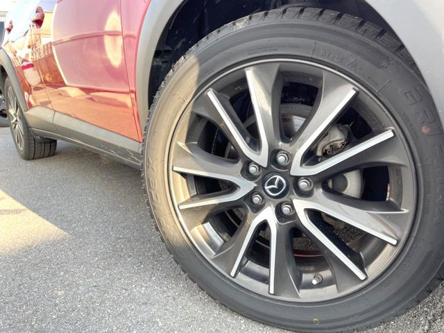 �y����18�C���`�A���~�z�C�[���z�O�ςɃ}�b�`���������A���~�z�C�[���𑕒����Ă���܂��B�e��ЊO�A���~�z�C�[����A�X�^�b�h���X�^�C�����戵�����Ă���܂��B���񂲑��k����������