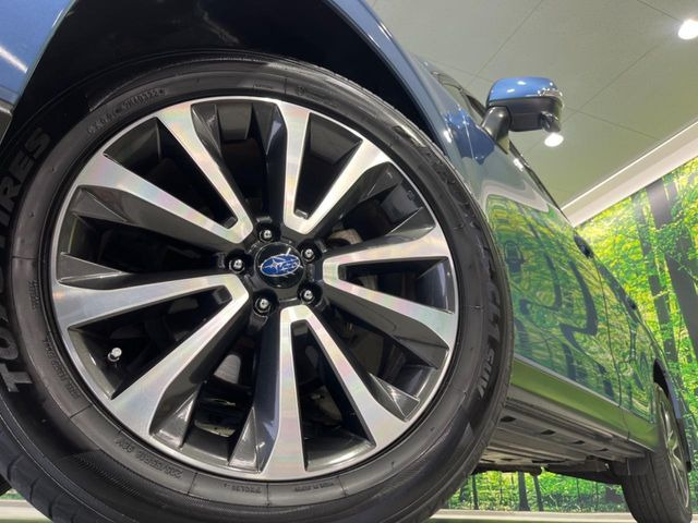 �y����17�C���`�A���~�z�C�[���z�O�ςɃ}�b�`���������A���~�z�C�[���𑕒����Ă���܂��B�e��ЊO�A���~�z�C�[����A�X�^�b�h���X�^�C�����戵�����Ă���܂��B���񂲑��k����������