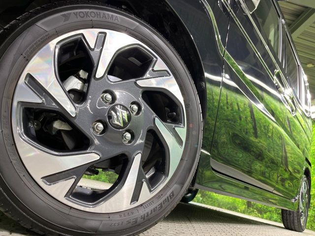 �y����15�C���`�A���~�z�C�[���z�O�ςɃ}�b�`���������A���~�z�C�[���𑕒����Ă���܂��B�e��ЊO�A���~�z�C�[����A�X�^�b�h���X�^�C�����戵�����Ă���܂��B���񂲑��k����������