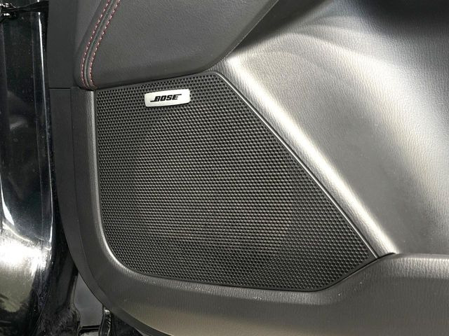 �yBOSE�T�E���h�V�X�e���z���[�J�[�I�v�V�����̍��i�ʃT�E���h�V�X�e���𓋍ځB��p�̃`���[�j���O���{���ꂽ�召�l�X�ȃX�s�[�J�[����ǎ��ȃT�E���h���t�ł��A�Տꊴ���ӂ�鉹����Ԃ����o���܂��B