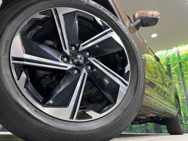 �y����18�C���`�A���~�z�C�[���z�O�ςɃ}�b�`���������A���~�z�C�[���𑕒����Ă���܂��B�e��ЊO�A���~�z�C�[����A�X�^�b�h���X�^�C�����戵�����Ă���܂��B���񂲑��k����������