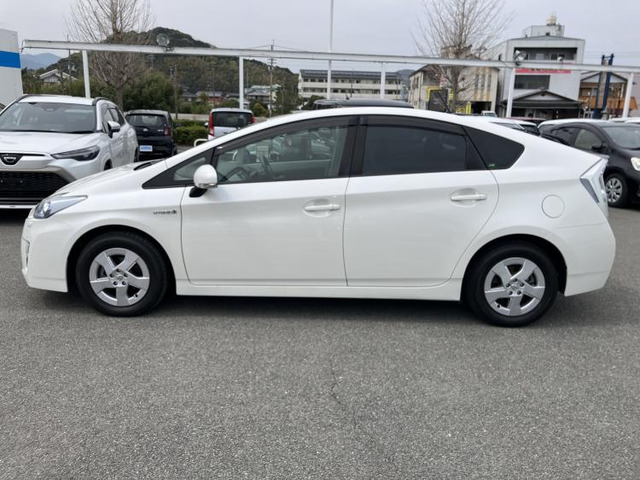 プリウス1.8 S LEDエディション