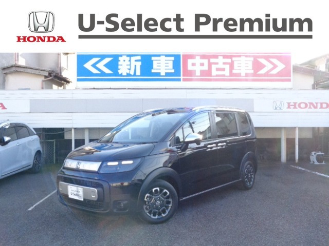 フリード1.5 e:HEV クロスター