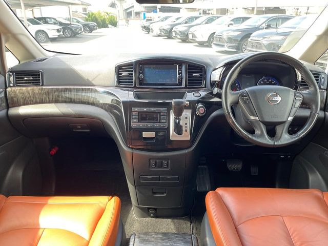 エルグランド2.5 250ハイウェイスターS ジェットブラック アーバンクロム