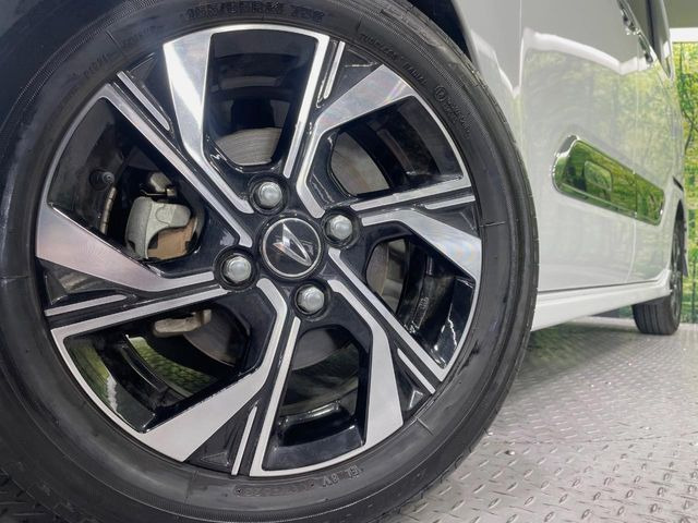 �y����14�C���`�A���~�z�C�[���z�O�ςɃ}�b�`���������A���~�z�C�[���𑕒����Ă���܂��B�e��ЊO�A���~�z�C�[����A�X�^�b�h���X�^�C�����戵�����Ă���܂��B���񂲑��k����������