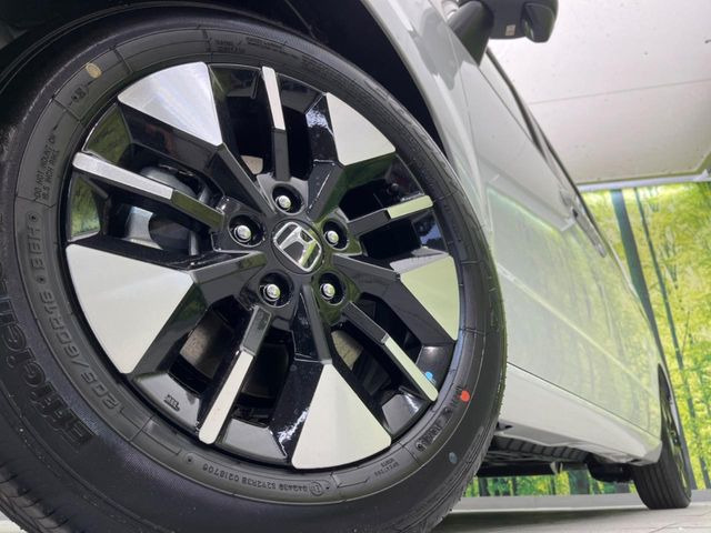 �y����16�C���`�A���~�z�C�[���z�O�ςɃ}�b�`���������A���~�z�C�[���𑕒����Ă���܂��B�e��ЊO�A���~�z�C�[����A�X�^�b�h���X�^�C�����戵�����Ă���܂��B���񂲑��k����������