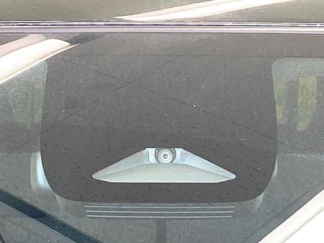 �y�g���^�Z�[�t�e�B�Z���X�z���s���ɑO���̎ԗ�����F�����A�Փ˂������Ȏ��͌x��ƃu���[�L�ŏՓˉ���Ɣ�Q�y�����A�V�X�g�B�����S�Ƀh���C�u�����y���݂��������܂��B