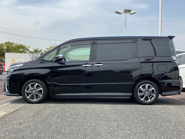 ヴォクシー2.0 ZS 煌III