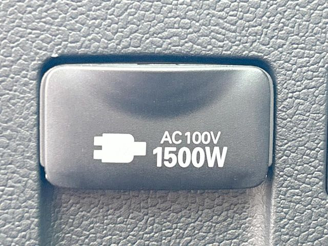 �y�A�N�Z�T���[�R���Z���g�z�L�����v��X�|�[�c�A�A�E�g�h�A�ł̃A�N�e�B�r�e�B�͂������A�ЊQ�E��d�̍ۂɏ����ɂ��Ȃ�AC100V�R���Z���g�𑕔���P�[�^�C��^�u���b�g�A�Q�[���@��̏[�d�ɂ���