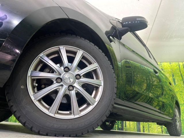 【14インチアルミホイール】外観にマッチしたアルミホイールを装着しております。各種アルミホイールや、スタッドレスタイヤも取扱いしております。是非ご相談ください♪