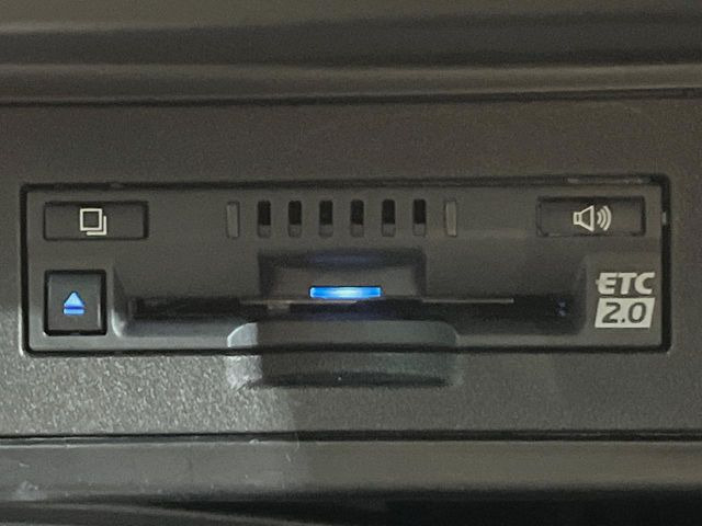 【ETC】高速道路の料金所をストレスなく通過!話題のスポットやサービスエリアに多い「スマートIC」利用時は必須のアイテムです。当店でセットアップを実施、ご納車当日からすぐにご利用いただけます!