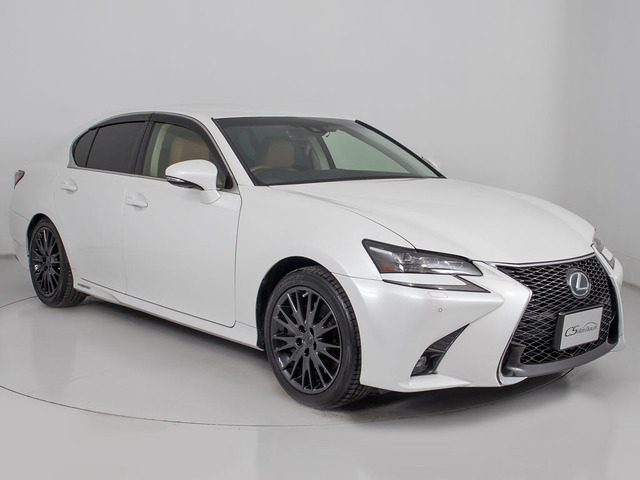 ★Fスポ―ルLOOKエアロが装着されています!お好みはいかがですか?今付いているデザイン以外にも、各ブランドのエアロを格安にてお取付け出来ます!又、エアロを外してノーマル状態にする事も出来ます!!