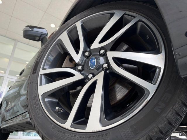 �y����18�C���`�A���~�z�C�[���z�O�ςɃ}�b�`���������A���~�z�C�[���𑕒����Ă���܂��B�e��ЊO�A���~�z�C�[����A�X�^�b�h���X�^�C�����戵�����Ă���܂��B���񂲑��k����������