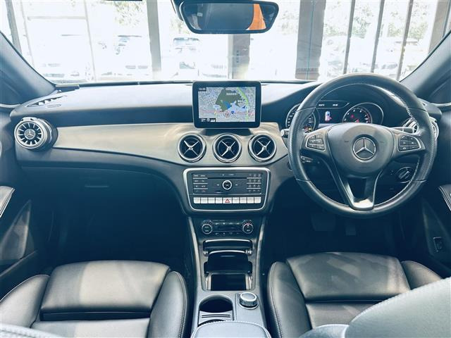 GLAクラスGLA220 4マチック 4WD