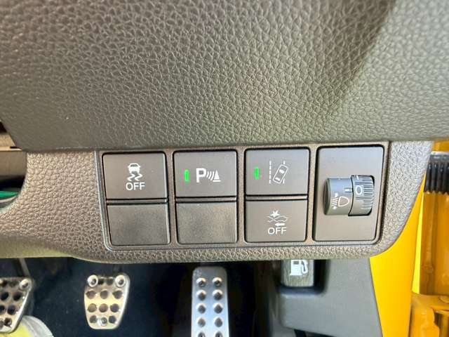 気になるお車がありましたら右の電話番号から直接お店にお問い合わせください。支払方法から車両情報、状態までなんでもご説明させて頂きます。スタッフ一同ご連絡お待ちしております。