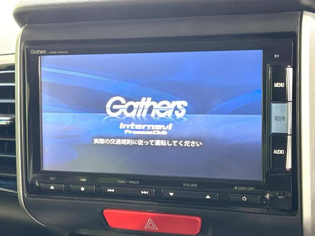 �y�����i�r�z�l�C�̏����i�r�𑕔����Ă���܂��B�i�r�̎g���₷���͂������A�I�[�f�B�I�@�\���[��!�L�����v�◷�s�͂������A�ʋ΂┃�����ȂǕ��i�̃h���C�u���y�����Ȃ�͂���