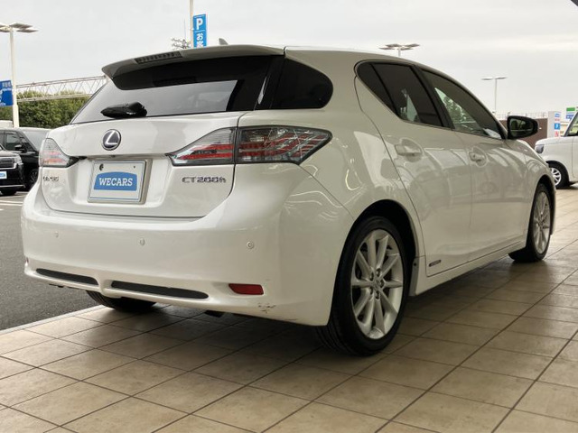 CT200h バージョン L