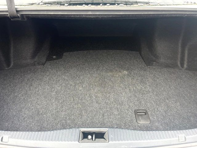 ���i�̂���������ʋ΁A���}���ɏ\���ȉ׎��X�y�[�X���m�ۂ��Ă���܂��B