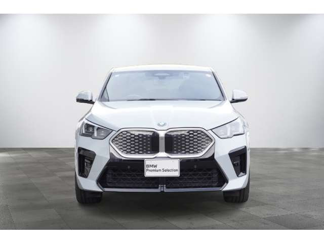 iX2xドライブ30 Mスポーツ 4WD