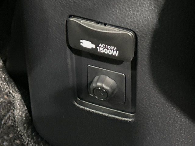 【1500Wアクセサリーコンセント】消費電力1500Wまでの家電が使えます。キャンプやスポーツ・アウトドアでのアクティビティはもちろん、災害・停電の際に大活躍♪