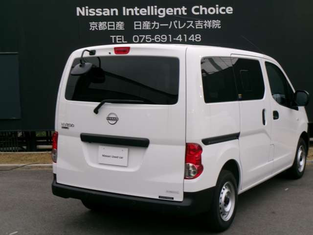 NV200バネットバン1.6 DX