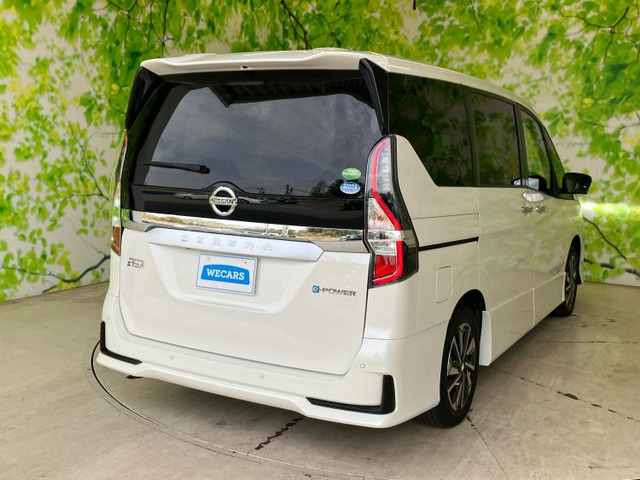 セレナ1.2 e-POWER ハイウェイスターV