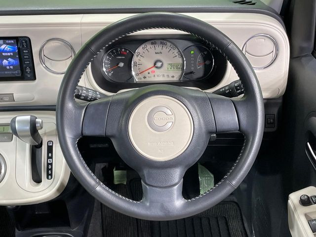 �y�����v�����X�e�A�����O�z�㎿�Ȋv���g�p���邱�ƂŁA��ɂ����������݂ƂĂ��^�]���₷���n���h���ł���