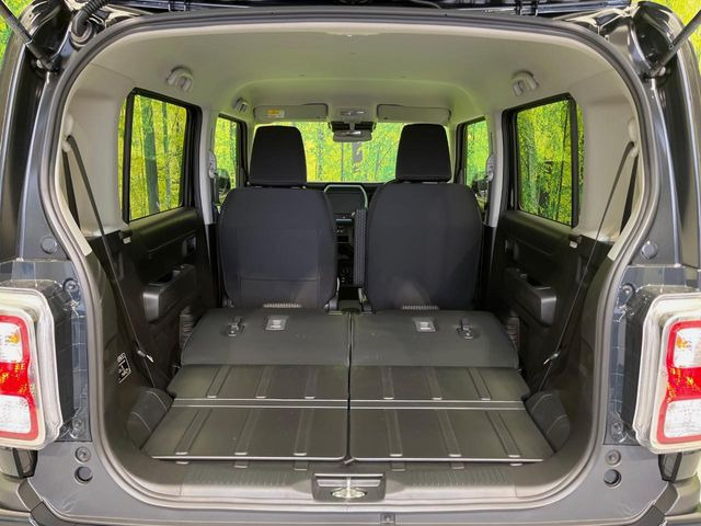 ���i�̂���������ʋ΁A���}���ɏ\���ȉ׎��X�y�[�X���m�ۂ��Ă���܂��B�Z�J���h�V�[�g��|���ƁA�傫�ȉו��̐ύڂ��\�ł���