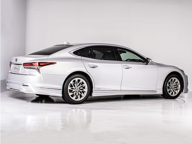 エアロパーツ取付やホイール取付などのカスタムもご注文可能です!