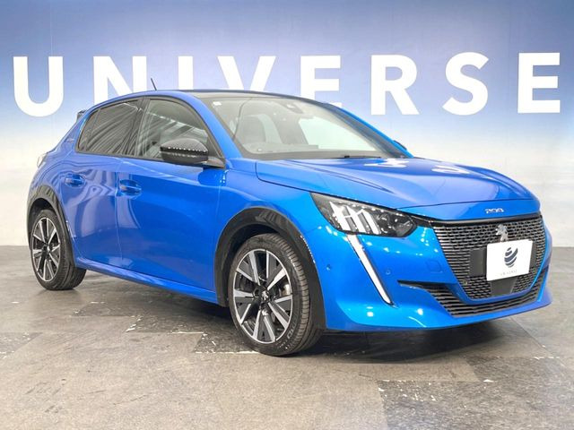 ●無料付帯の保証の他、安心の最長3年・走行無制限保証(有償)をご用意。輸入車を安心してお楽しみいただける様、保証内容も充実はもちろん、無料点検&オイル交換やロードサービスも付帯しております。