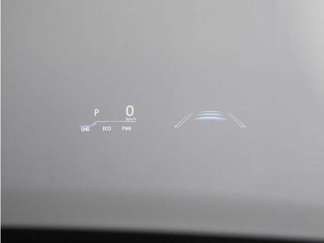 カラーヘッドアップディスプレイ