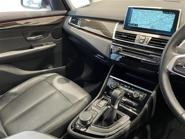 2シリーズグランツアラー218d xドライブ ラグジュアリー 4WD