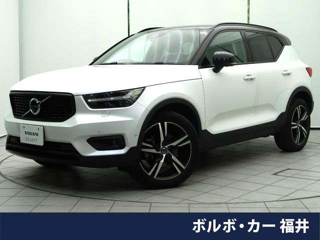 XC40B4 AWD Rデザイン 4WD