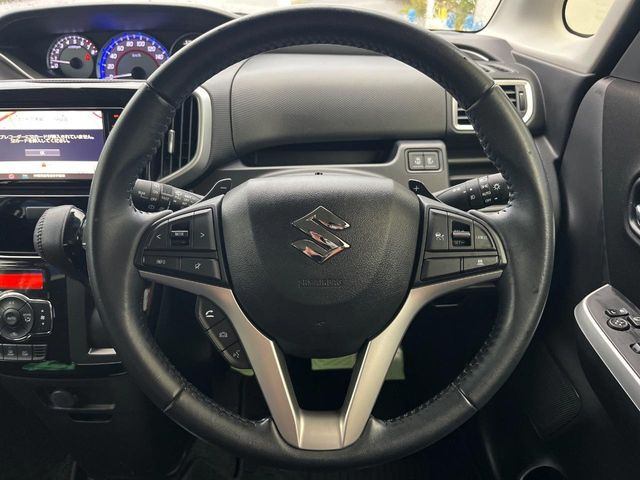 �y�����v�����X�e�A�����O�z�㎿�Ȋv���g�p���邱�ƂŁA��ɂ����������݂ƂĂ��^�]���₷���n���h���ł���