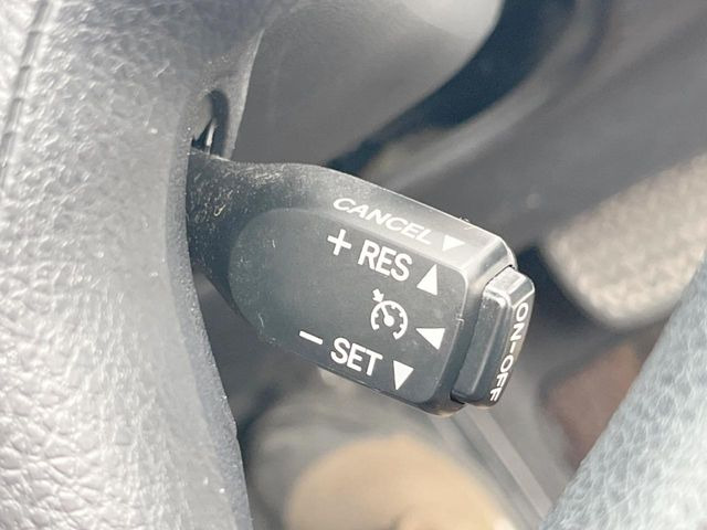 �y�N���[�Y�R���g���[���z�������H�����N���N���s�B�A�N�Z���𗣂��Ă���葬�x�ő��s���ł��A�������^�]���̕��S���y��!�����E�������ȒP�ȃX�C�b�`����Œ����ł��܂��B