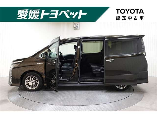 ヴォクシー1.8 ハイブリッド ZS 煌