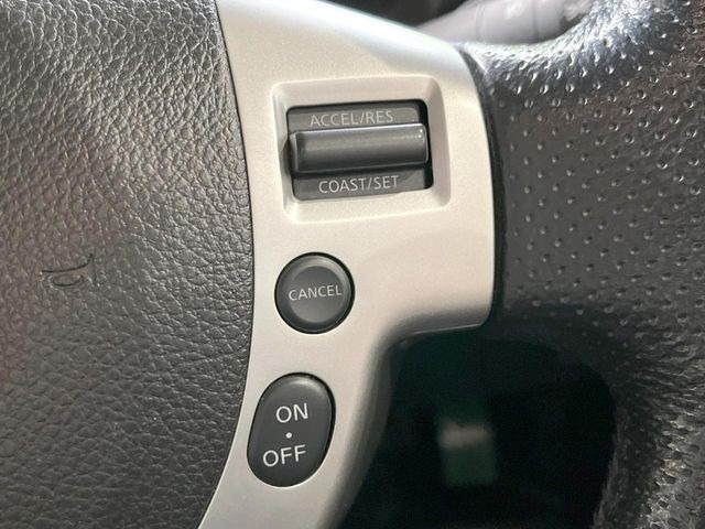 �y�N���[�Y�R���g���[���z�������H�����N���N���s�B�A�N�Z���𗣂��Ă���葬�x�ő��s���ł��A�������^�]���̕��S���y��!�����E�������ȒP�ȃX�C�b�`����Œ����ł��܂��B